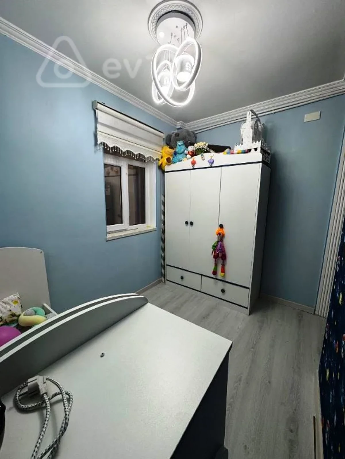 Satılır 3 otaqlı köhnə tikili 55 m²