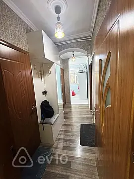 Satılır 3 otaqlı köhnə tikili 55 m²
