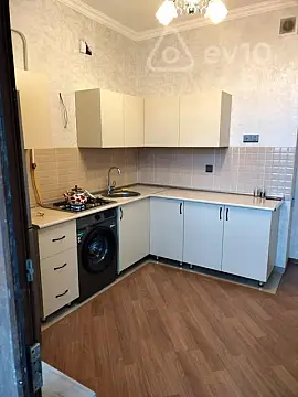 Kirayə verilir 2 otaqlı yeni tikili 79 m²