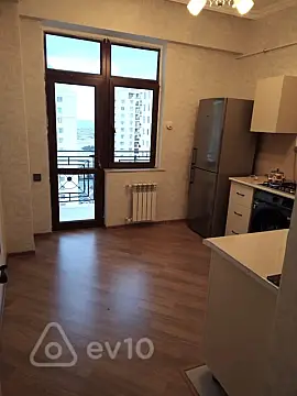 Kirayə verilir 2 otaqlı yeni tikili 79 m²