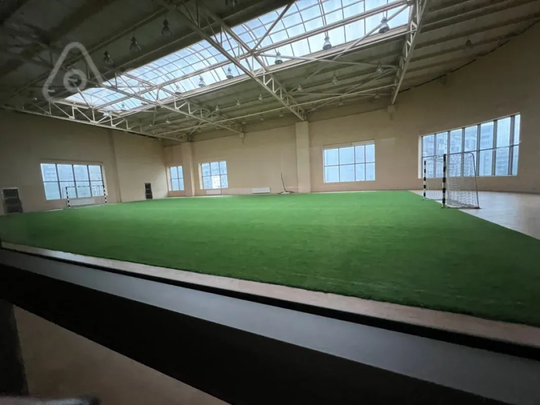 Kirayə verilir 3 otaqlı yeni tikili 190 m²