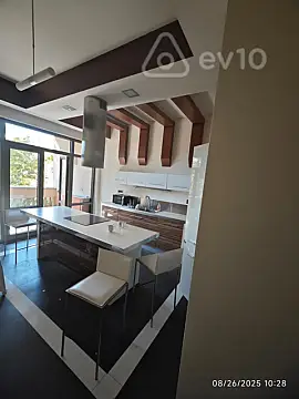 Kirayə verilir 3 otaqlı yeni tikili 190 m²