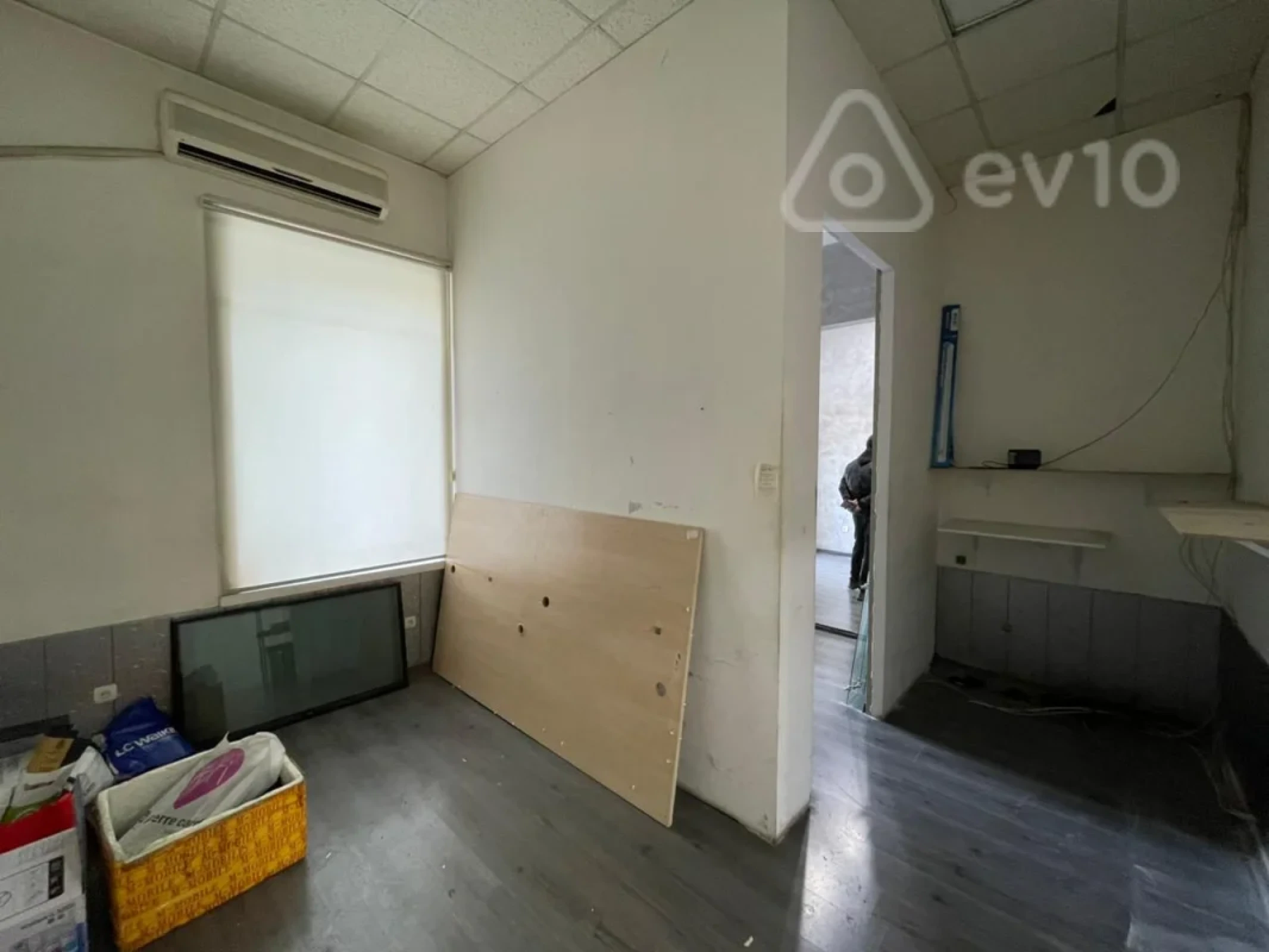 Kirayə verilir 3 otaqlı ofis 90 m²
