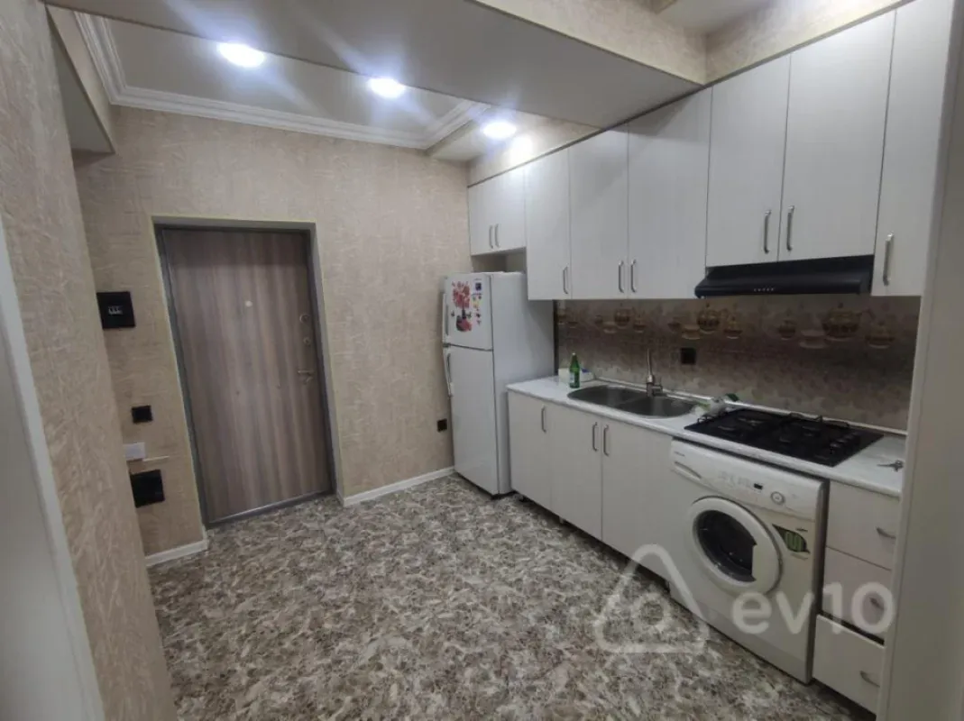 Kirayə verilir 2 otaqlı yeni tikili 60 m²