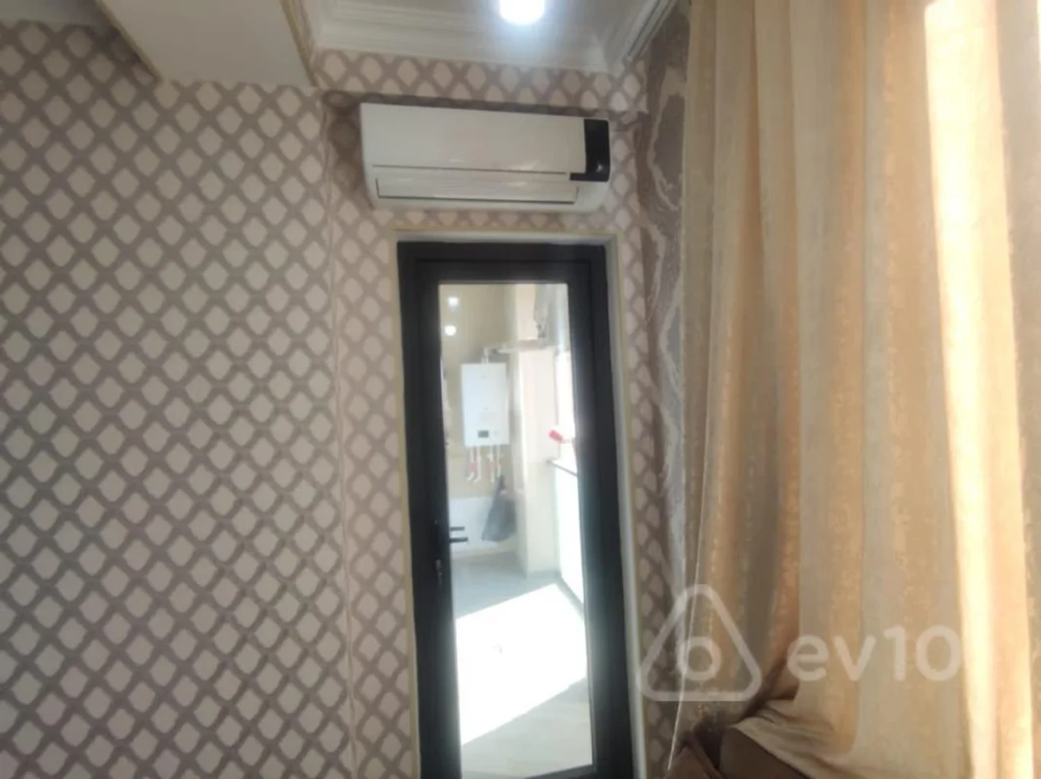 Kirayə verilir 2 otaqlı yeni tikili 60 m²