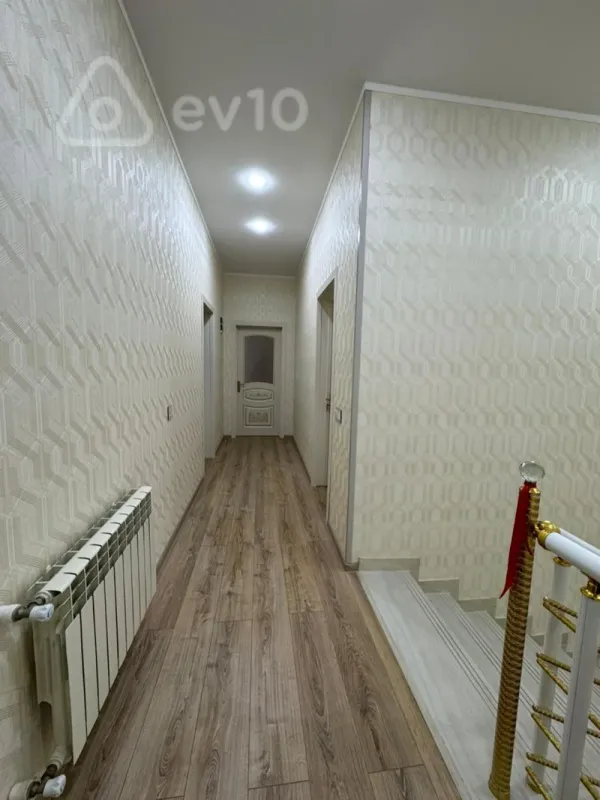 Kirayə verilir 4 otaqlı həyət evi 200 m²