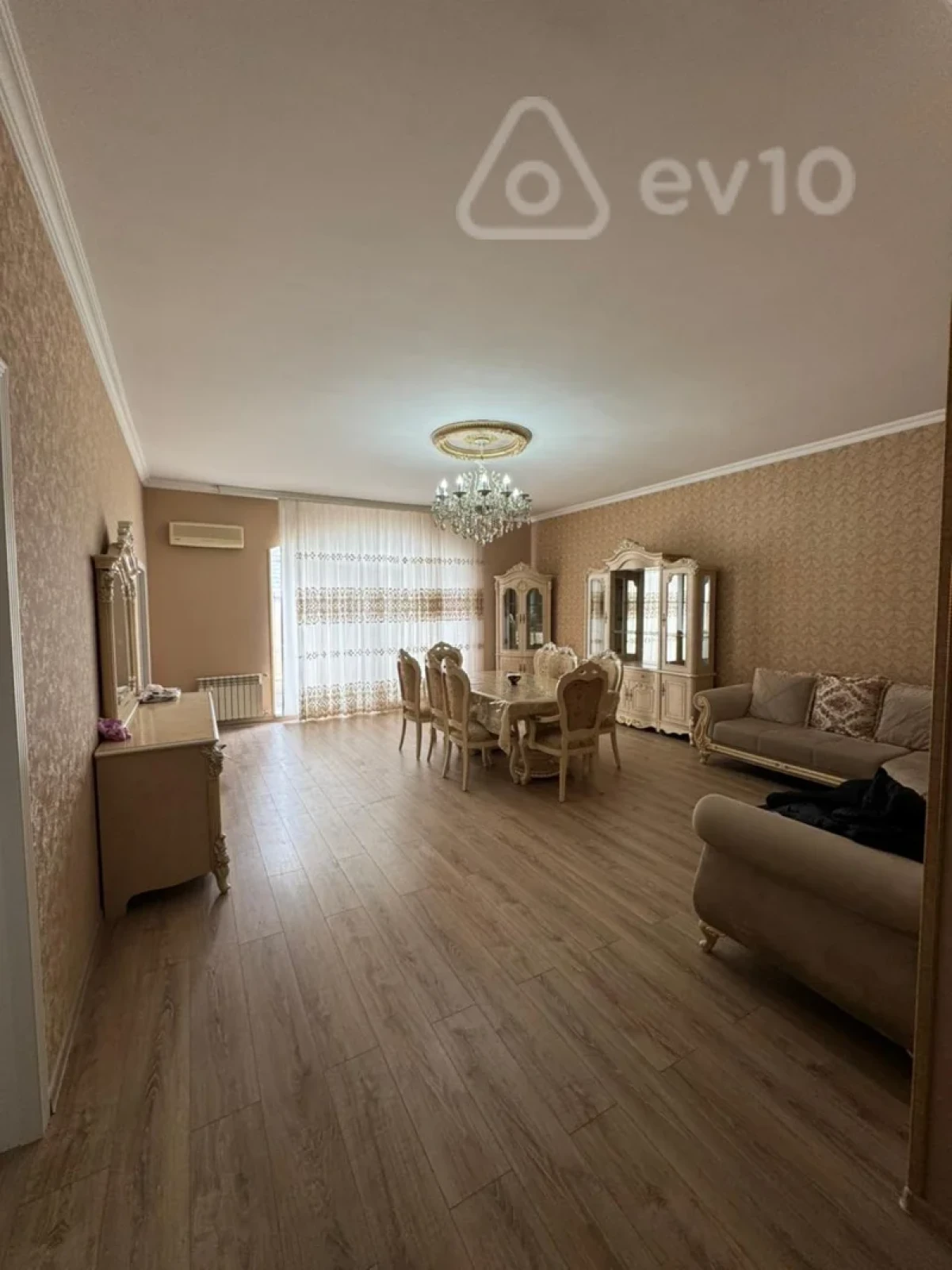 Kirayə verilir 4 otaqlı həyət evi 200 m²