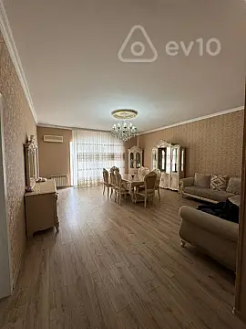 Kirayə verilir 4 otaqlı həyət evi 200 m²
