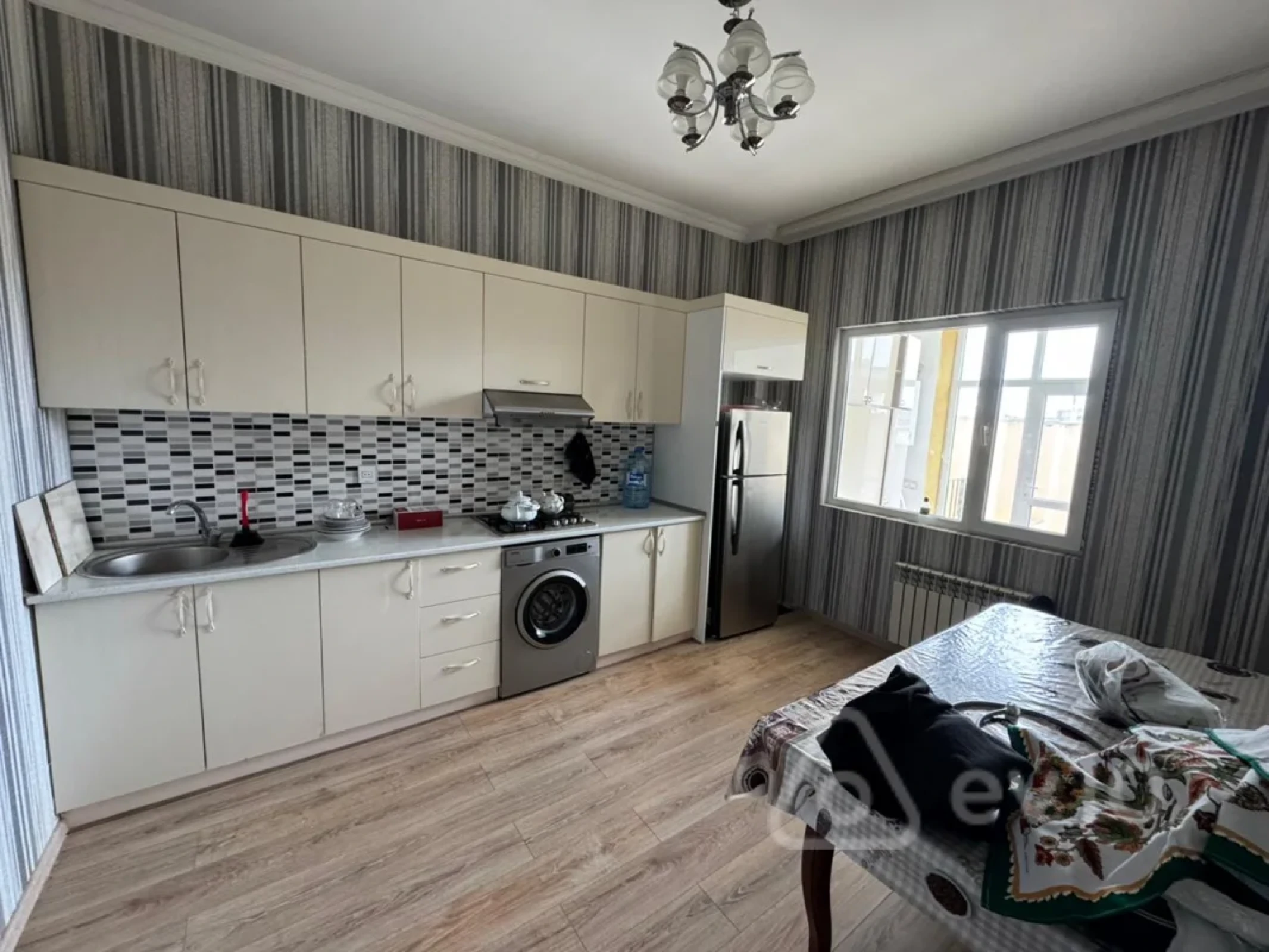 Kirayə verilir 4 otaqlı həyət evi 200 m²