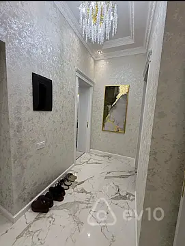 Kirayə verilir 2 otaqlı yeni tikili 68 m²