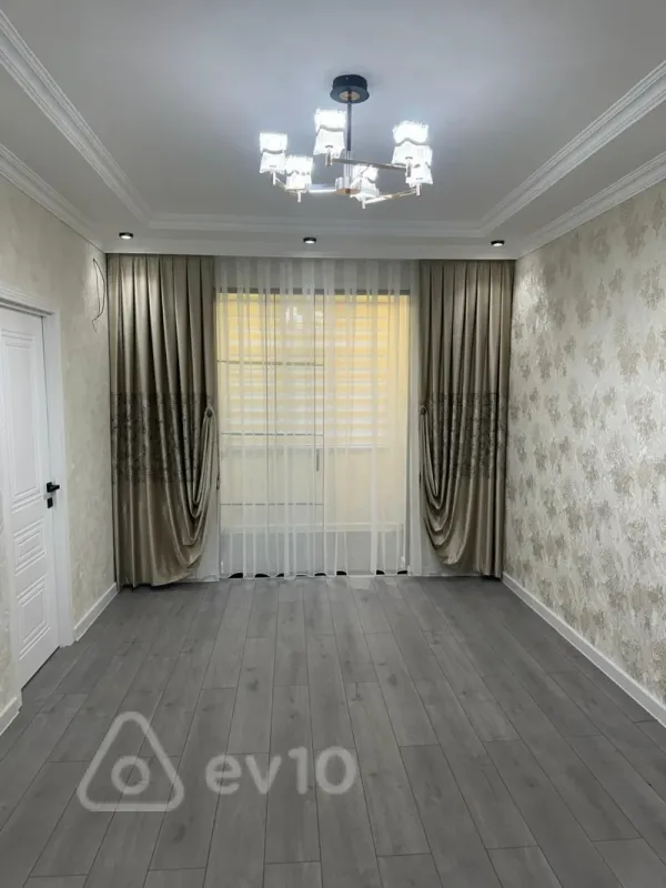 Satılır 3 otaqlı köhnə tikili 60 m²