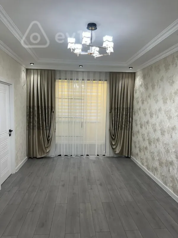 Satılır 3 otaqlı köhnə tikili 60 m²
