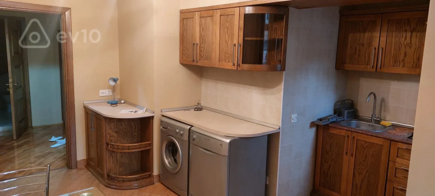 Kirayə verilir 3 otaqlı köhnə tikili 110 m²