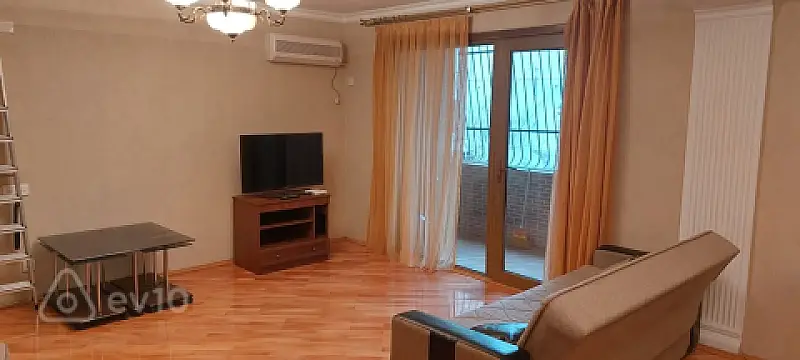 Kirayə verilir 3 otaqlı köhnə tikili 110 m² — Bakı, Yasamal 3 otaq 110.00 m²