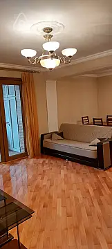 Kirayə verilir 3 otaqlı köhnə tikili 110 m²