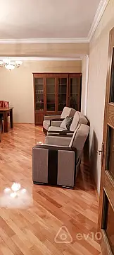 Kirayə verilir 3 otaqlı köhnə tikili 110 m²