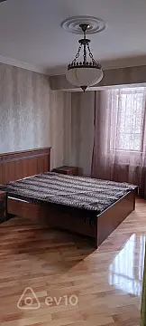 Kirayə verilir 3 otaqlı köhnə tikili 110 m²