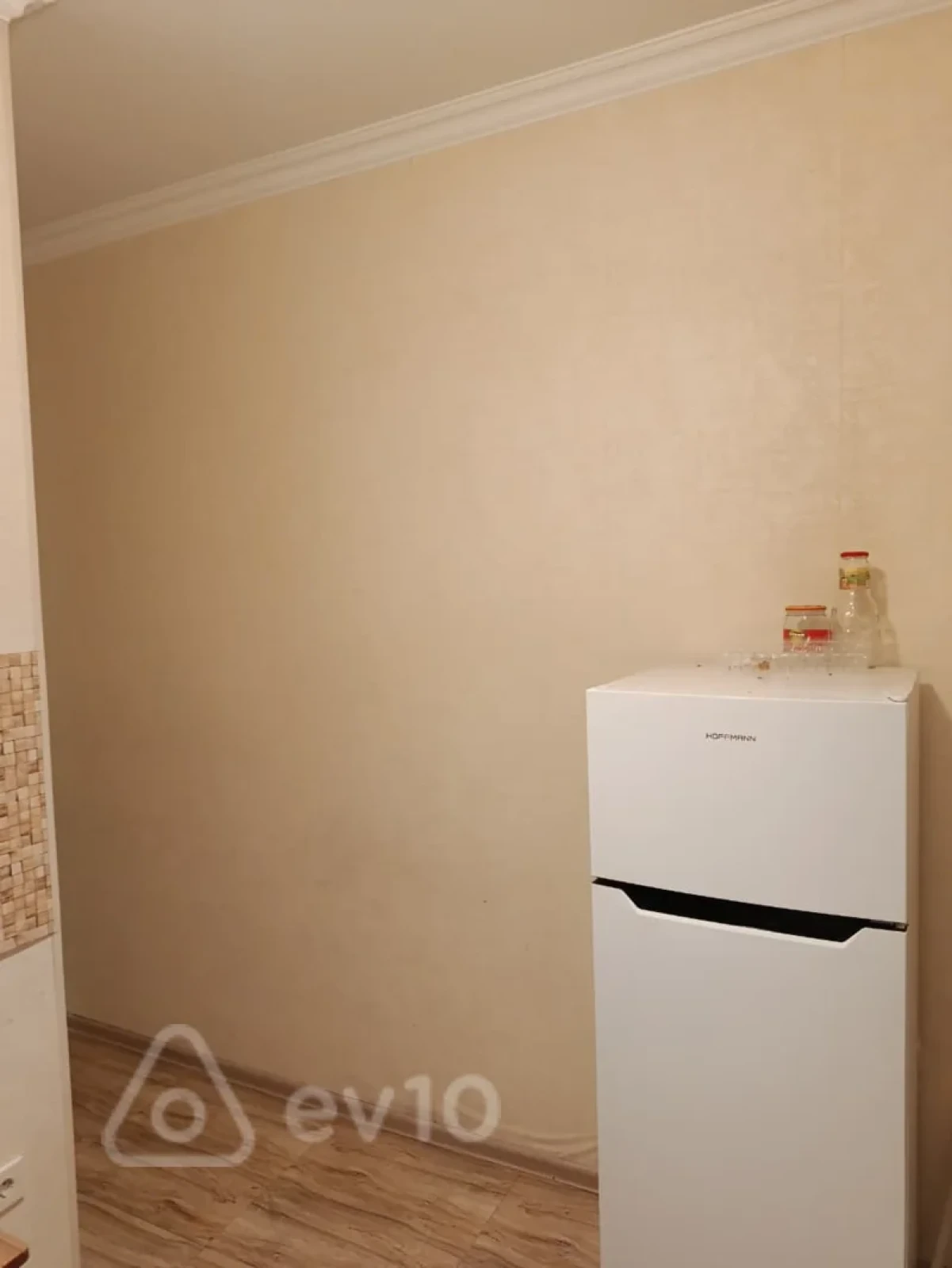 Kirayə verilir 3 otaqlı köhnə tikili 80 m²