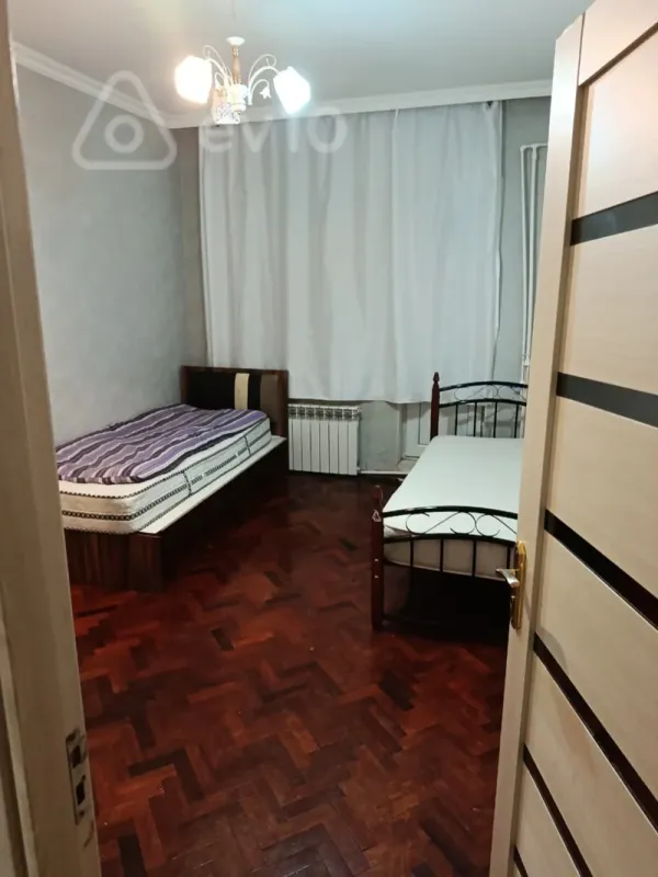 Kirayə verilir 3 otaqlı köhnə tikili 80 m²