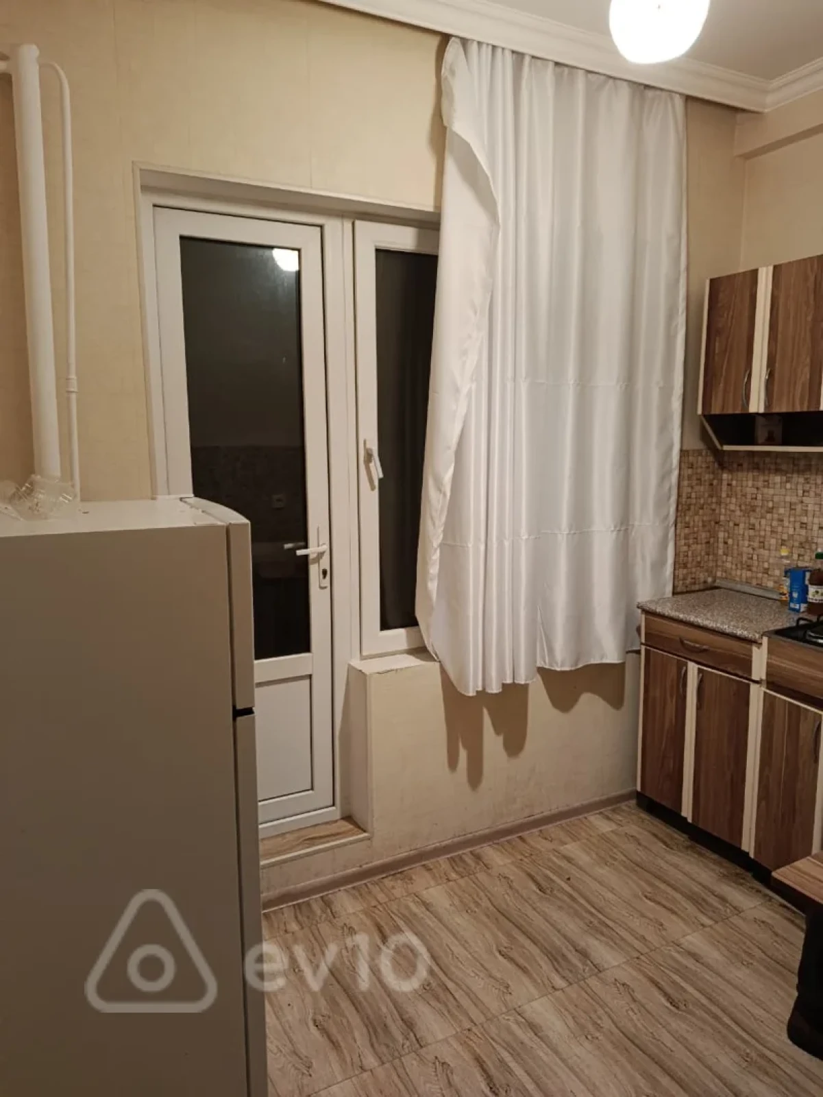 Kirayə verilir 3 otaqlı köhnə tikili 80 m²