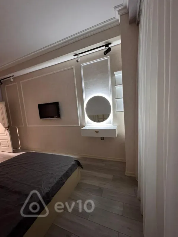 Kirayə verilir 2 otaqlı yeni tikili 87 m²