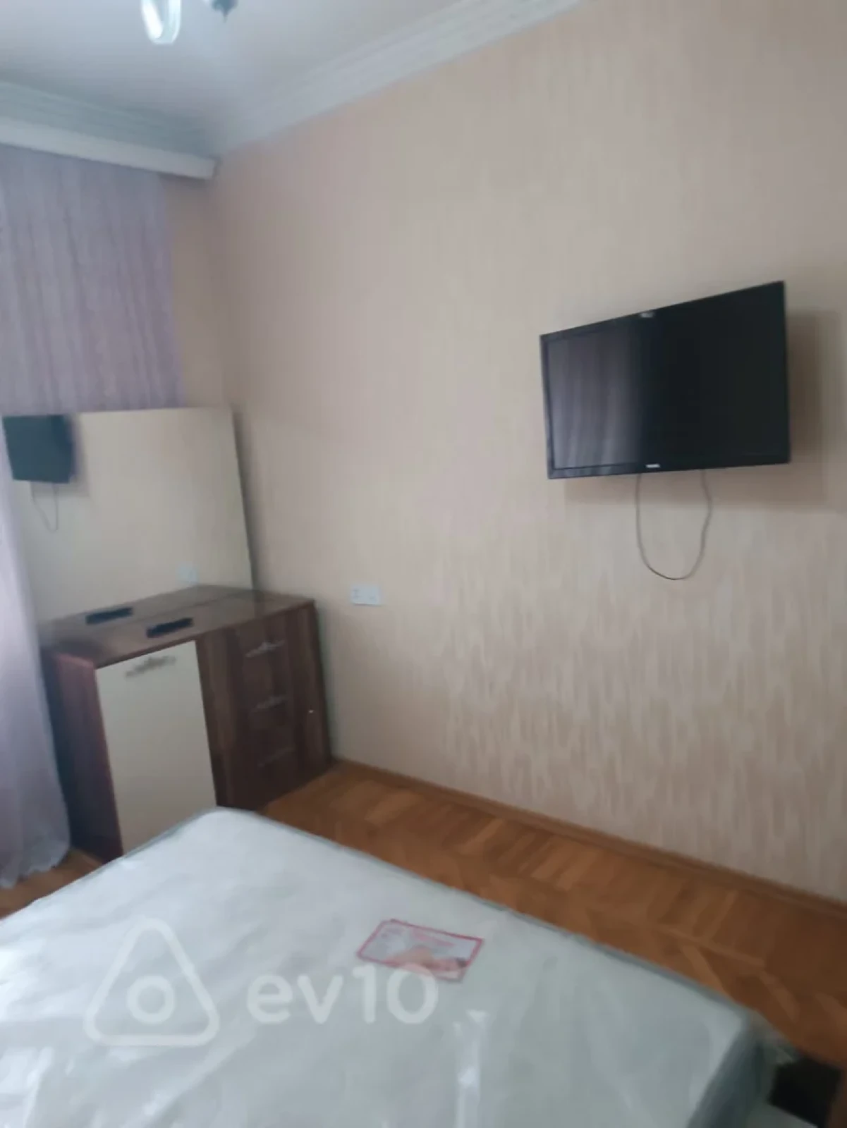 Kirayə verilir 3 otaqlı köhnə tikili 80 m²