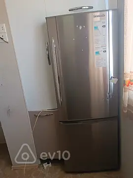 Kirayə verilir 3 otaqlı köhnə tikili 80 m²