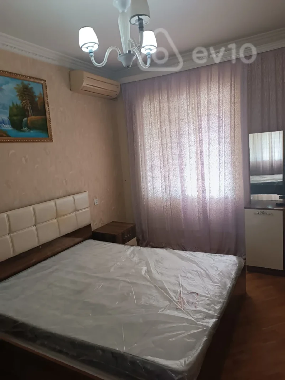 Kirayə verilir 3 otaqlı köhnə tikili 80 m²