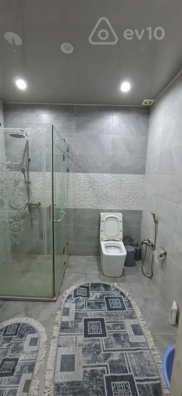 Kirayə verilir 3 otaqlı yeni tikili 100 m²