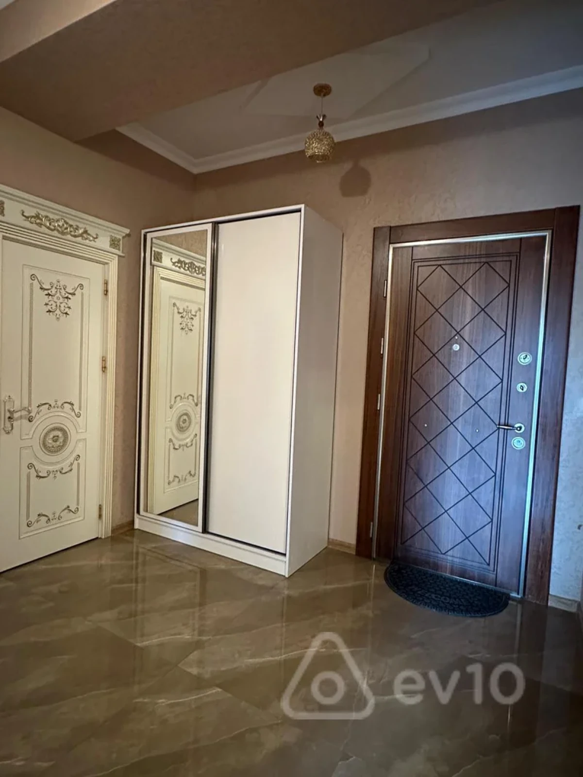 Kirayə verilir 3 otaqlı yeni tikili 100 m²