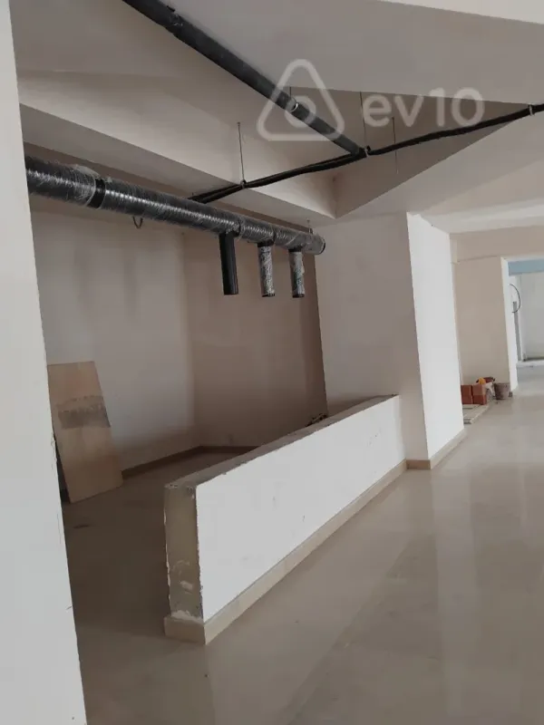 Satılır mənzil 886 m²