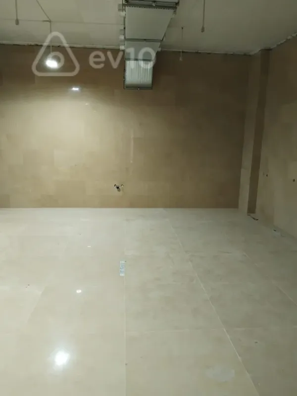 Satılır mənzil 886 m²