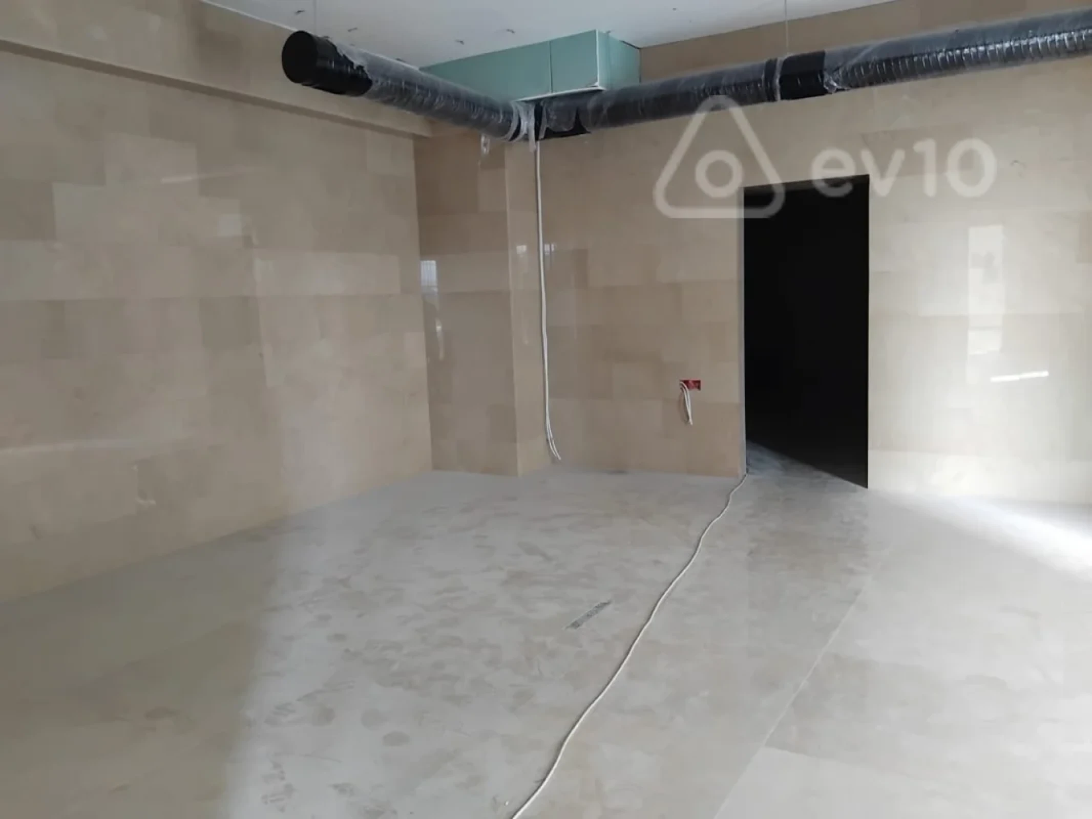 Satılır mənzil 886 m²
