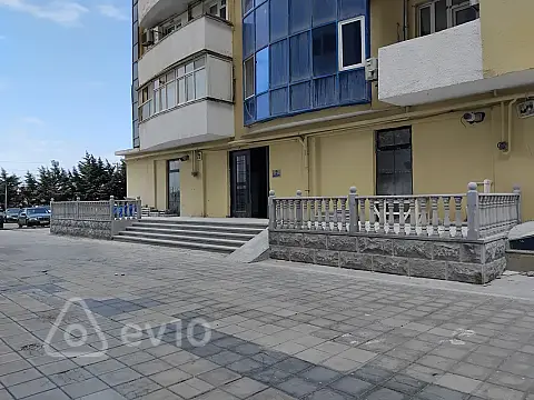 Satılır mənzil 886 m²