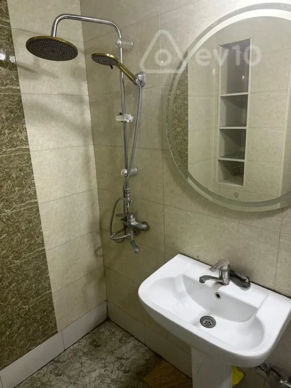 Kirayə verilir 3 otaqlı yeni tikili 120 m²