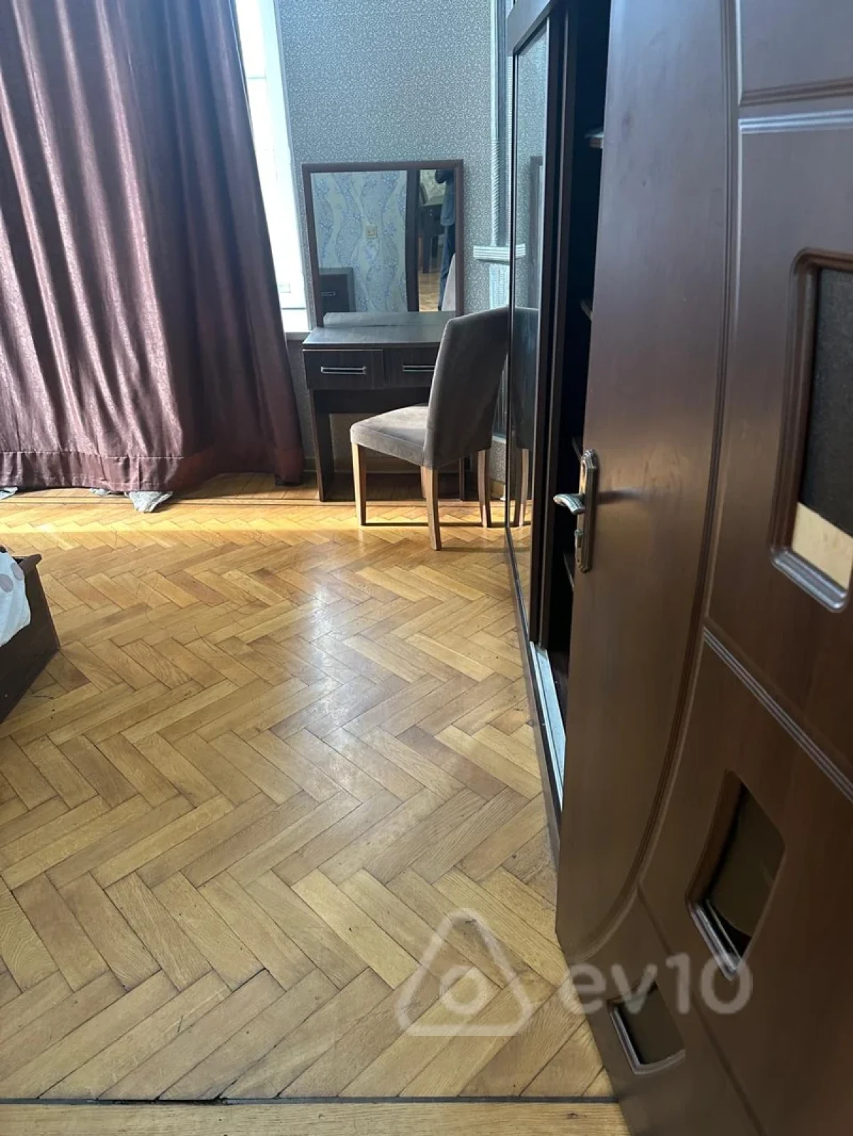 Kirayə verilir 3 otaqlı yeni tikili 120 m²