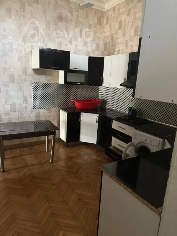 Kirayə verilir 3 otaqlı yeni tikili 120 m²