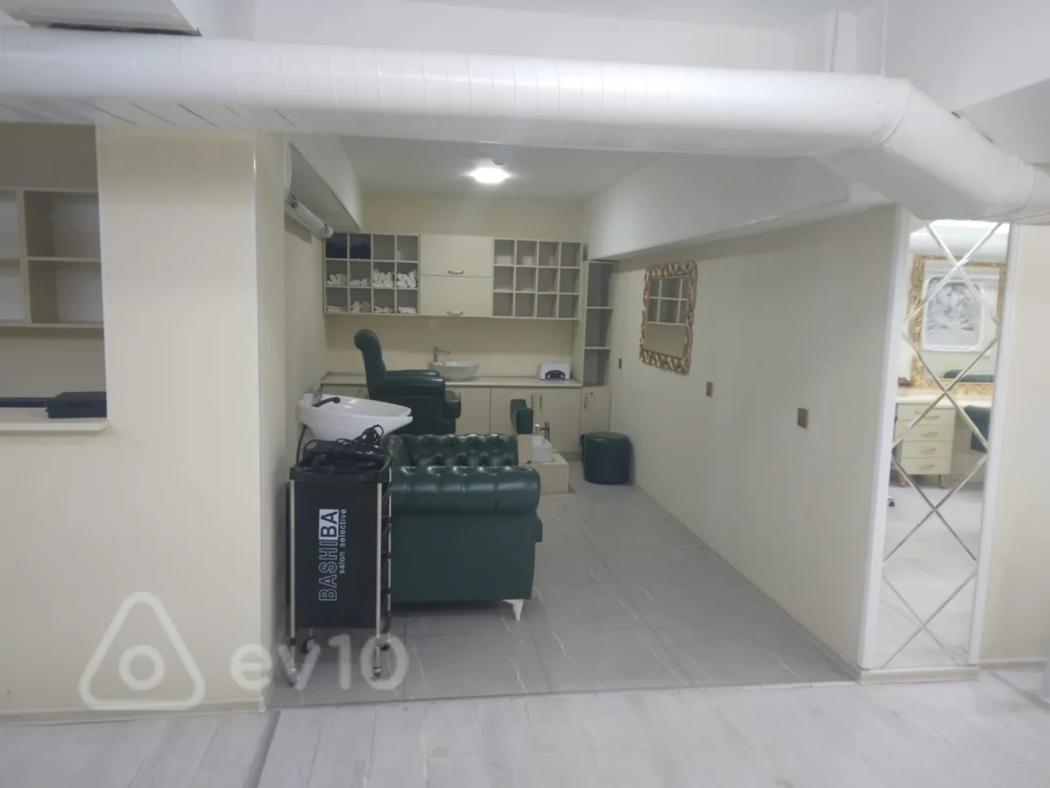 Kirayə verilir mənzil 200 m²