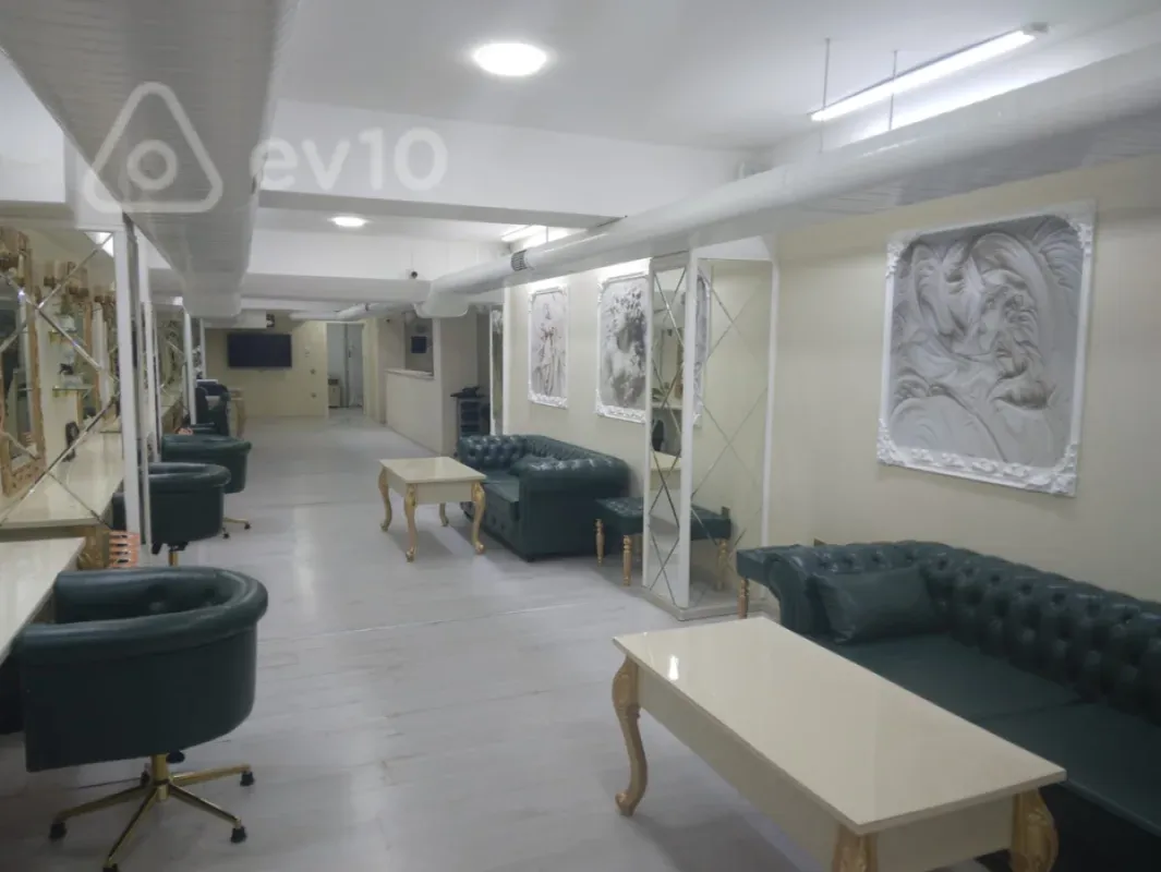 Kirayə verilir mənzil 200 m²