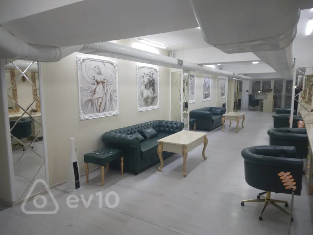 Kirayə verilir mənzil 200 m²