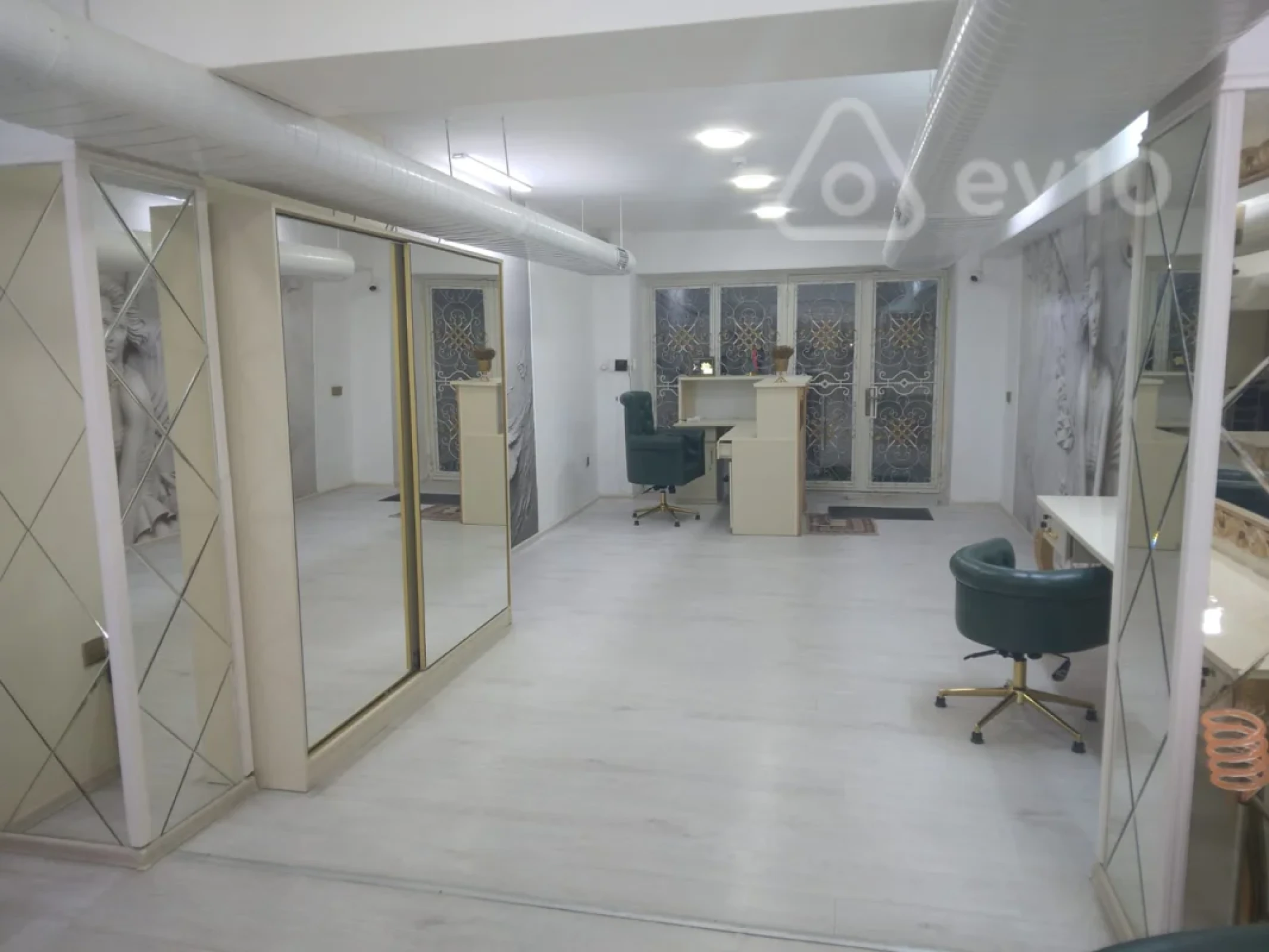 Kirayə verilir mənzil 200 m²