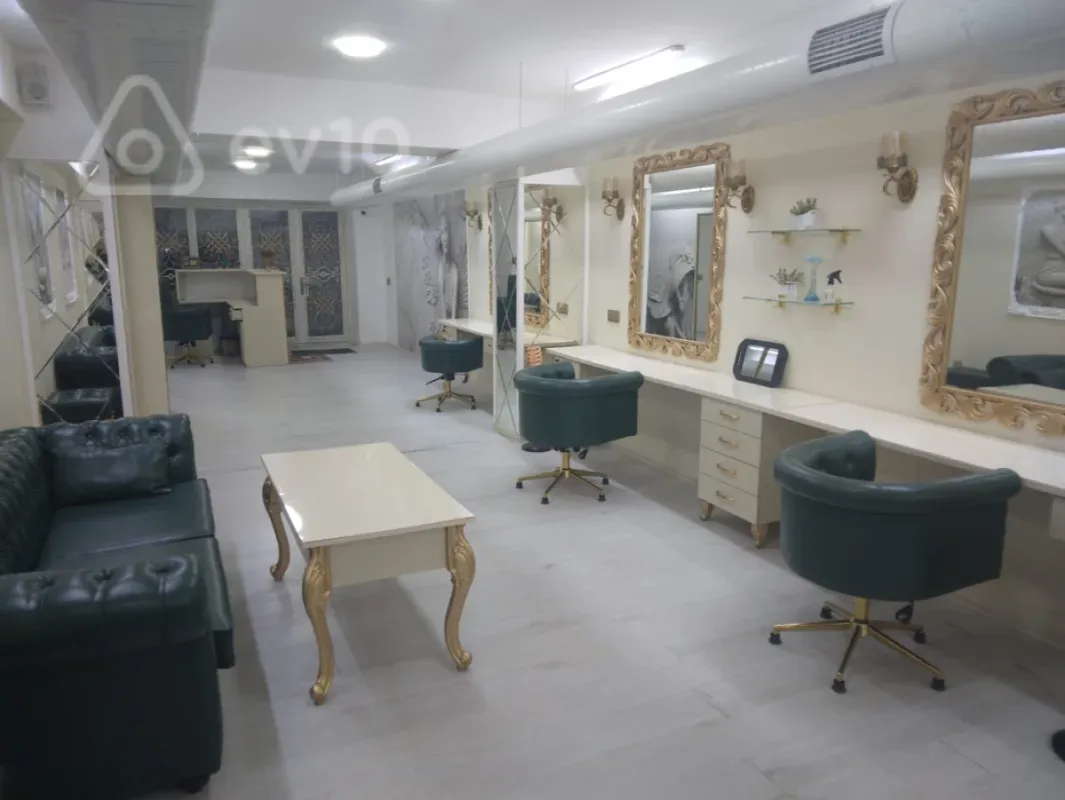 Kirayə verilir mənzil 200 m²