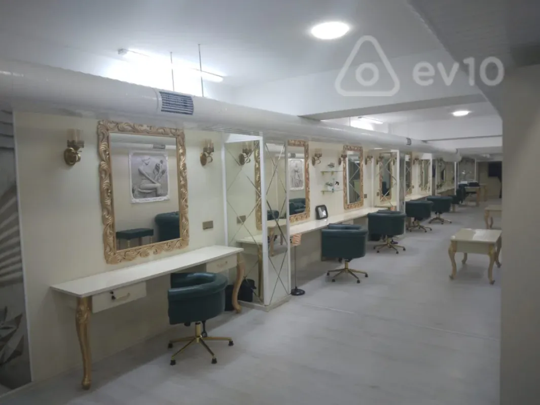 Kirayə verilir mənzil 200 m²