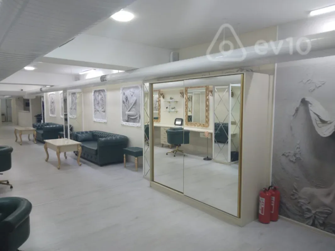 Kirayə verilir mənzil 200 m²