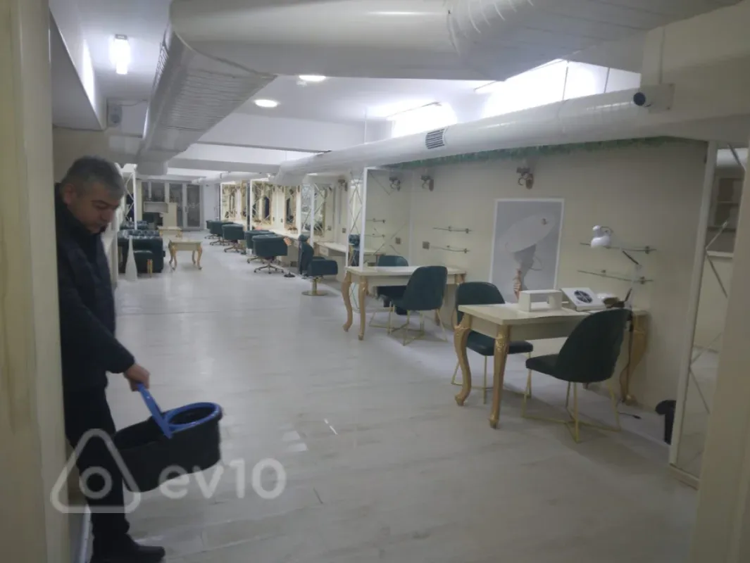 Kirayə verilir mənzil 200 m²