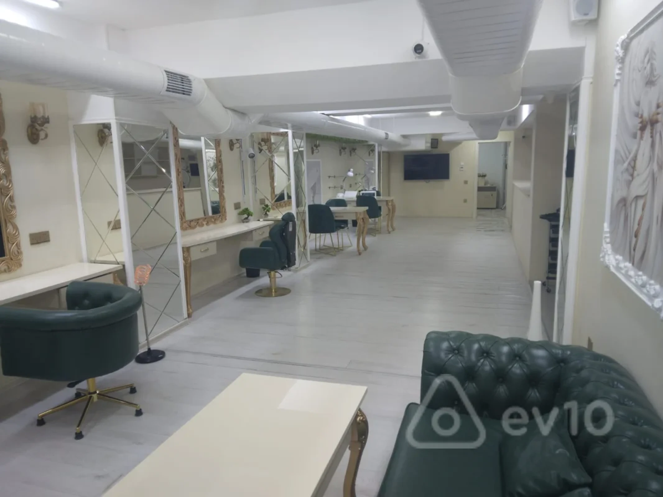 Kirayə verilir mənzil 200 m²