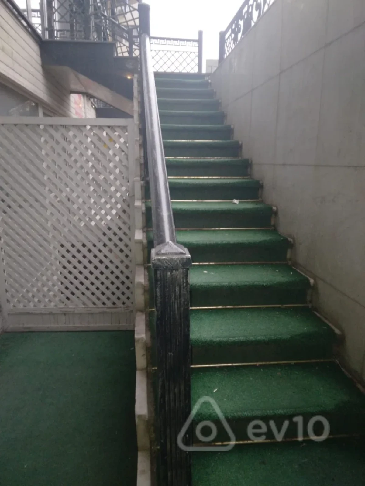 Kirayə verilir mənzil 200 m²