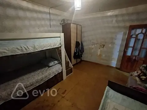 Satılır 14 otaqlı həyət evi 310 m²