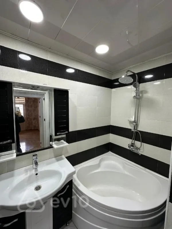 Satılır 3 otaqlı yeni tikili 84 m²