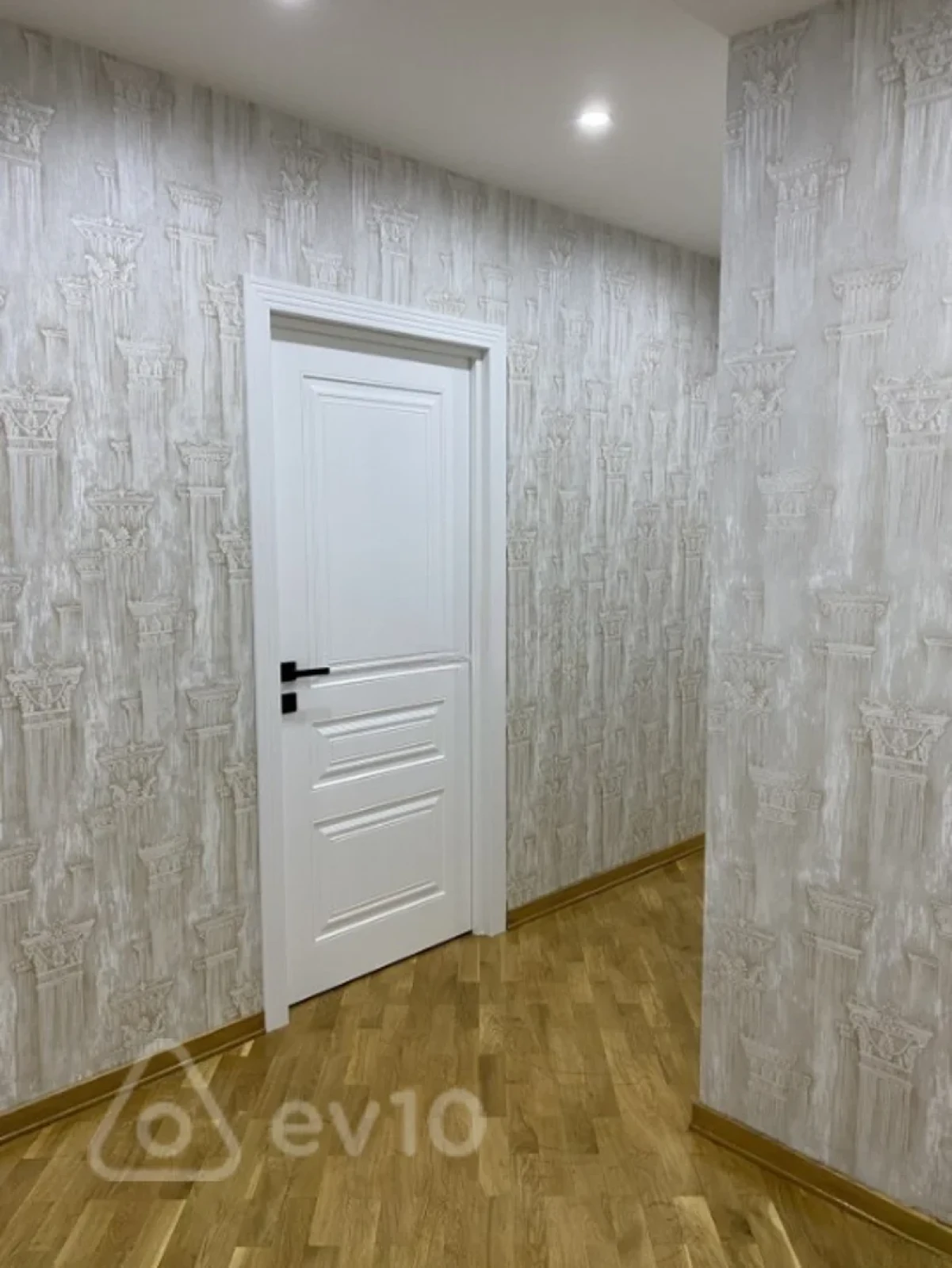 Satılır 3 otaqlı yeni tikili 84 m²